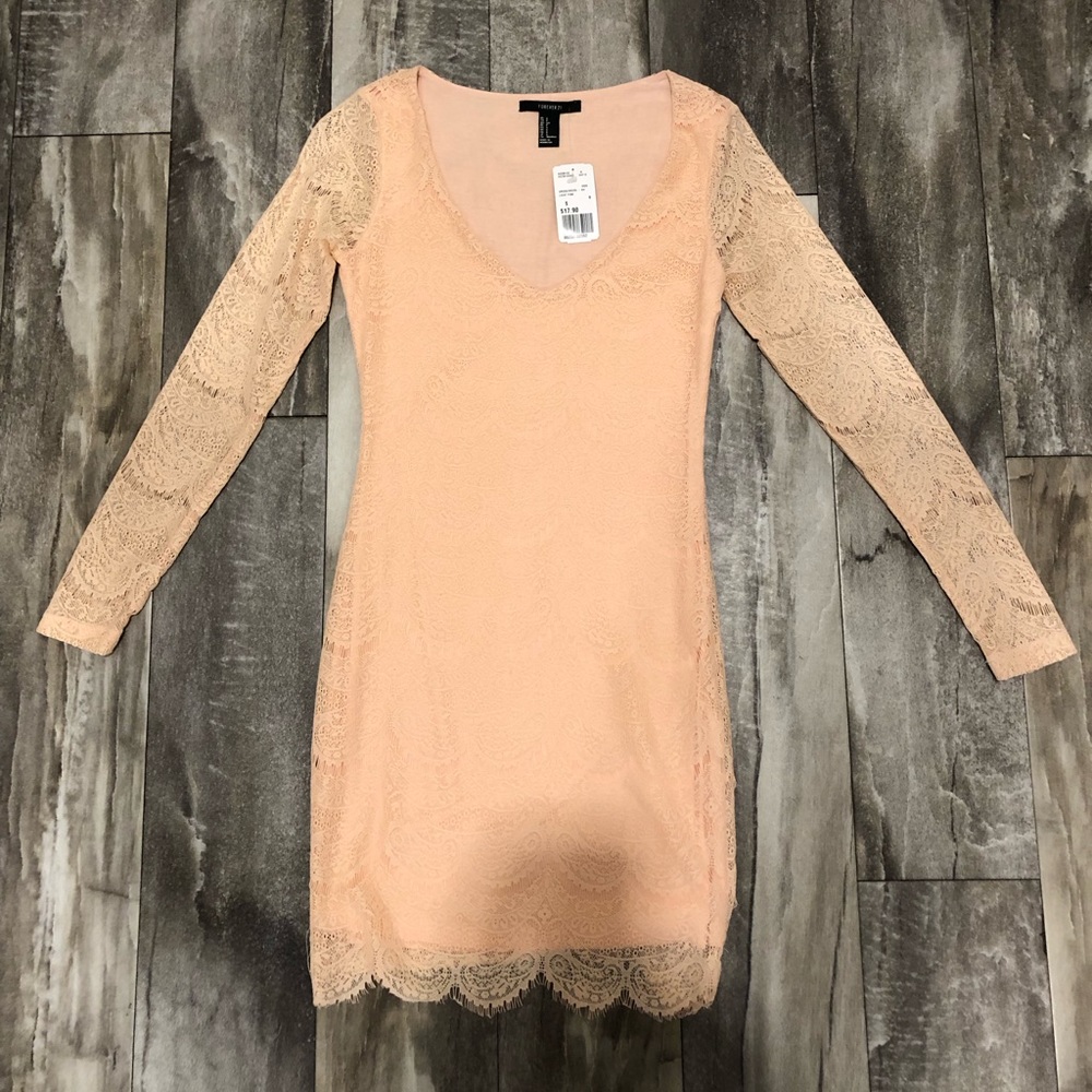 NWT Forever 21 Long Sleeve Body Con Cocktail Lace Mini Dress Light Pink size S